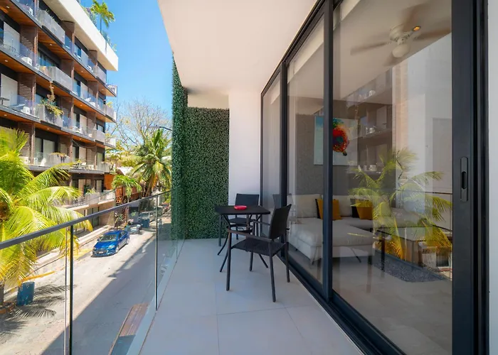 With Balcony & Pool In Apartment *